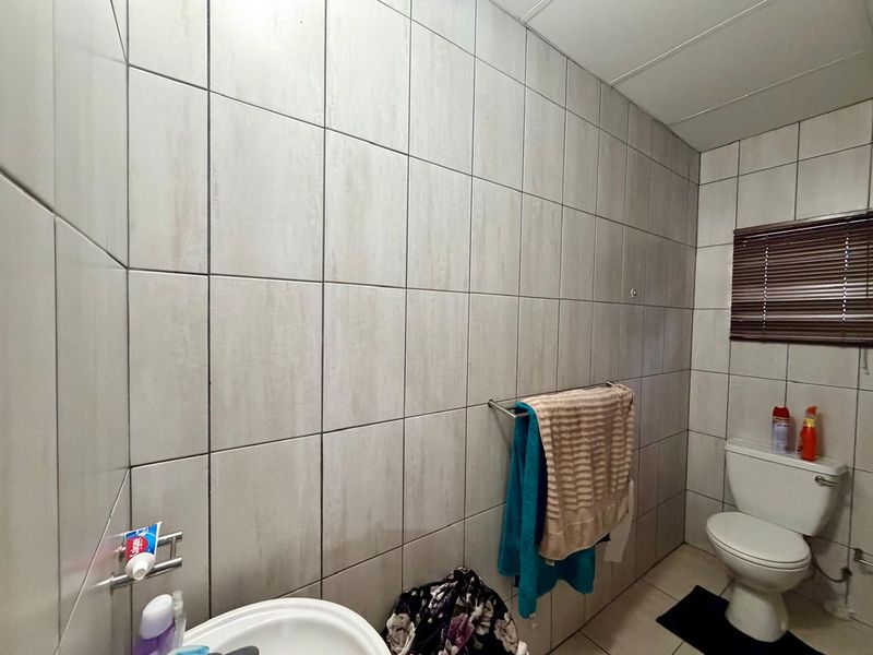 Charming 2 Bedroom Townhouse for Sale in Arboretum, Richards Bay White Pear Gardens Complex - Photo 8