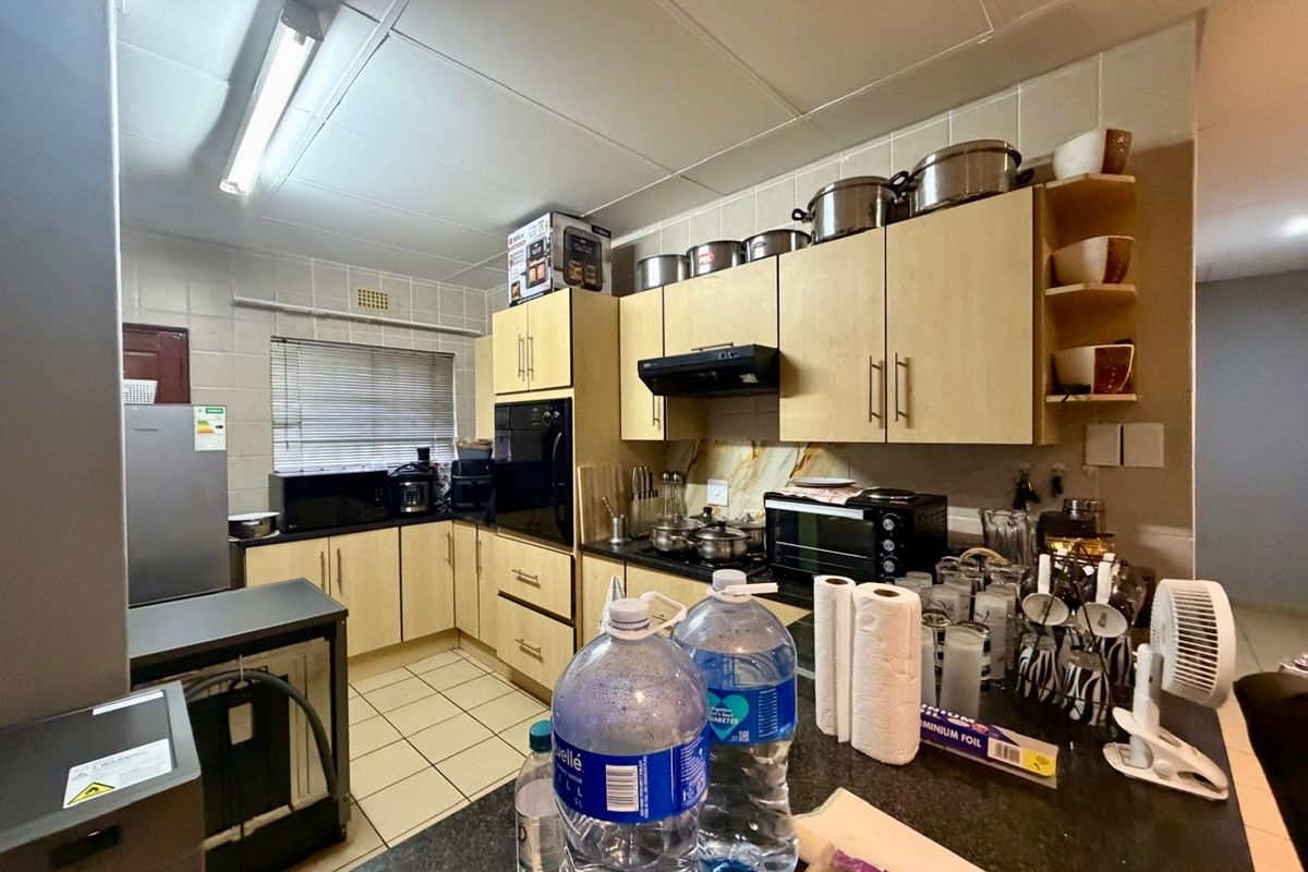 Charming 2 Bedroom Townhouse for Sale in Arboretum, Richards Bay White Pear Gardens Complex - Photo 3