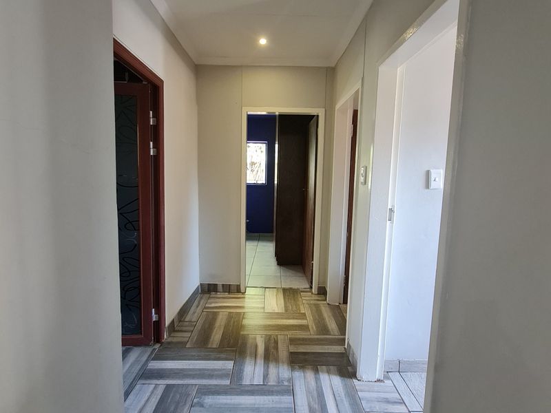 Modern, Spacious Family Home at an Unbeatable Price. - Photo 10