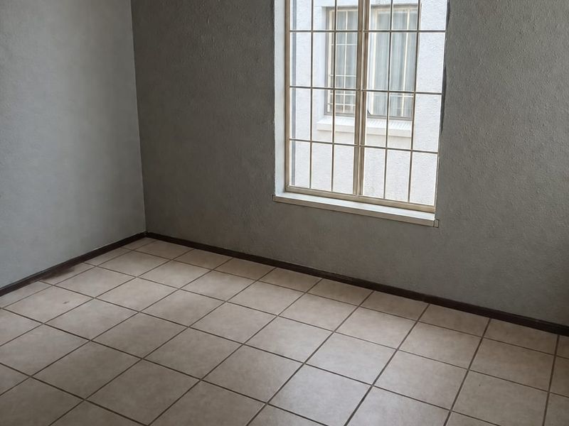 Affordable 2-Bedroom Home – Perfect for First-Time Buyers! - Photo 2