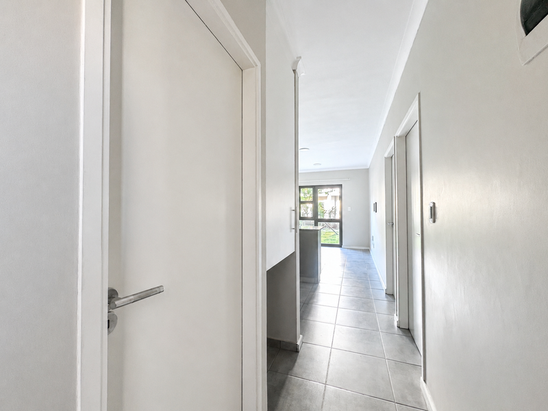Ground Floor Living with a Garden in The Woods Estate - Photo 2