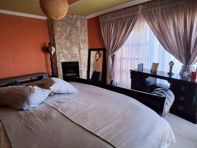 Luxury Family Living in Eligwa Estate, Three Rivers East. - Photo 10