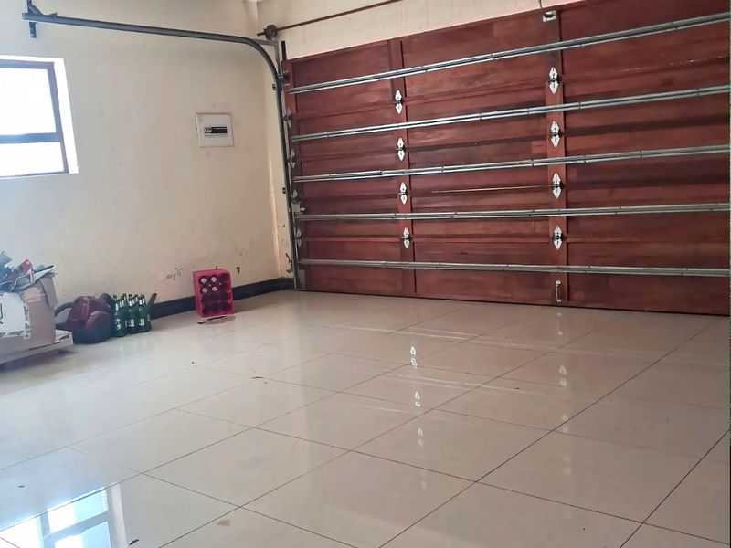 Luxury Family Living in Eligwa Estate, Three Rivers East. - Photo 4