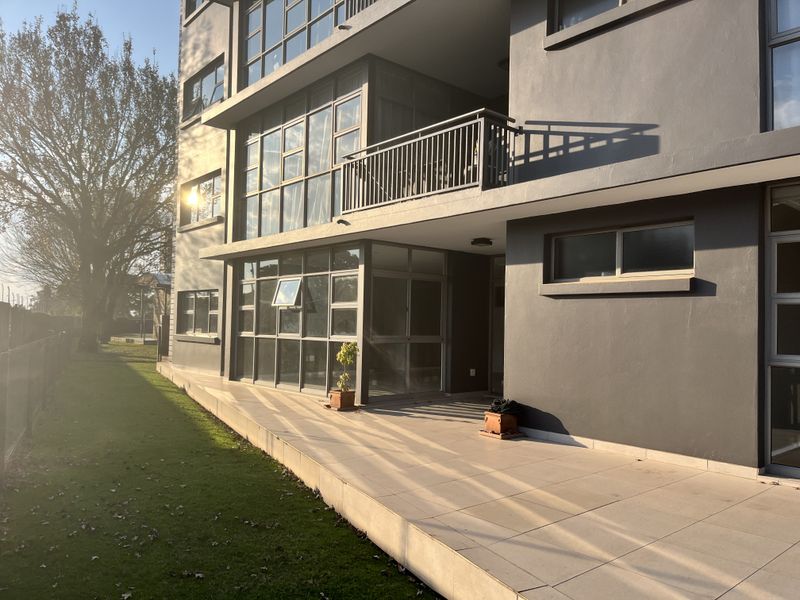 Executive 3-Bedroom Garden Apartment To Rent in Bedfordview - Photo 9