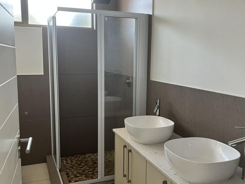 Executive 3-Bedroom Garden Apartment To Rent in Bedfordview - Photo 6