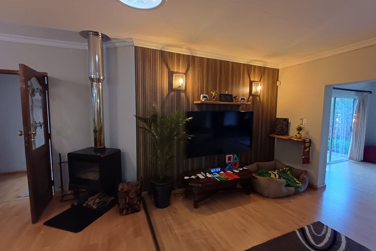 Full Title Townhouse Up For Grabs In The Serine SW 5. - Photo 4