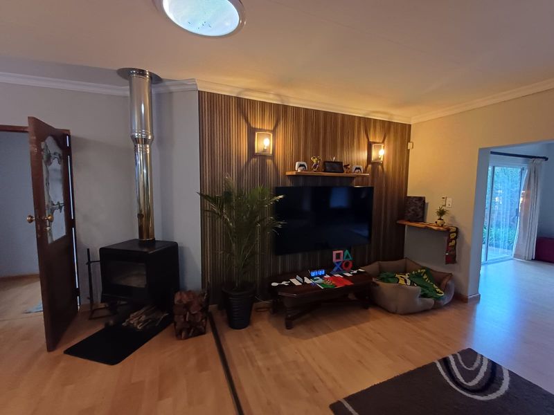 Full Title Townhouse Up For Grabs In The Serine SW 5. - Photo 4
