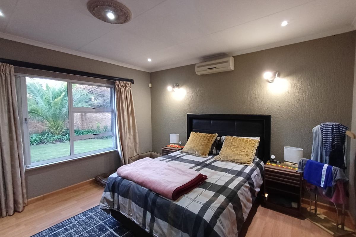 Full Title Townhouse Up For Grabs In The Serine SW 5. - Photo 3