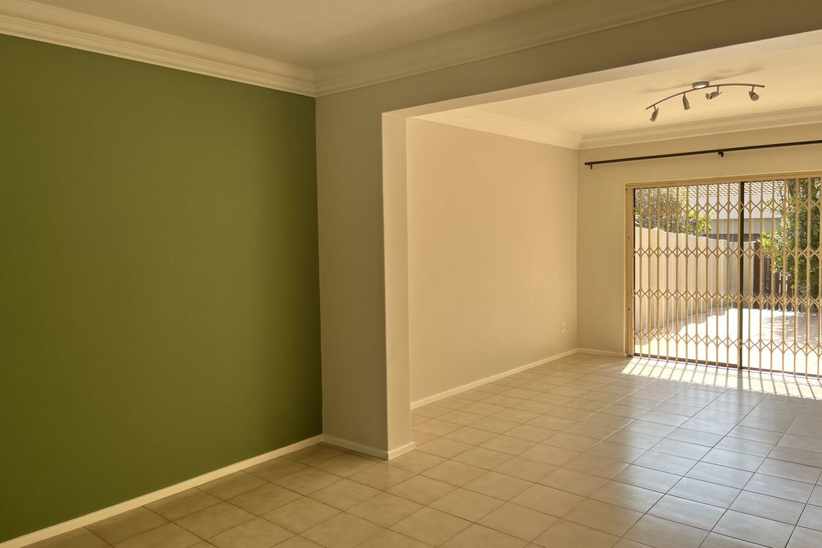 Spacious 3-Bedroom Duplex Townhouse To Rent in Secure Rivonia Complex - Photo 3
