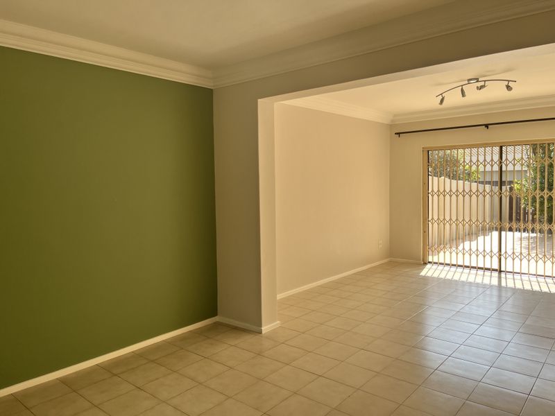Spacious 3-Bedroom Duplex Townhouse To Rent in Secure Rivonia Complex - Photo 3