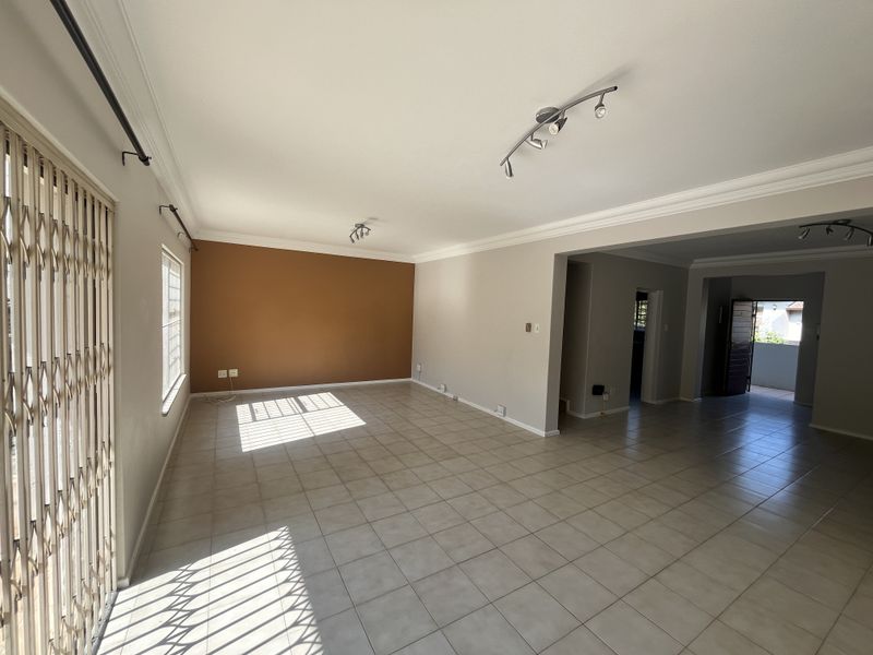 Spacious 3-Bedroom Duplex Townhouse To Rent in Secure Rivonia Complex - Photo 6