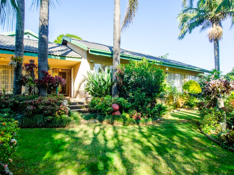 EXCLUSIVE MANDATE - Your Forever Family Home with Flatlet, Borehole & Beautiful Garden - Photo 1