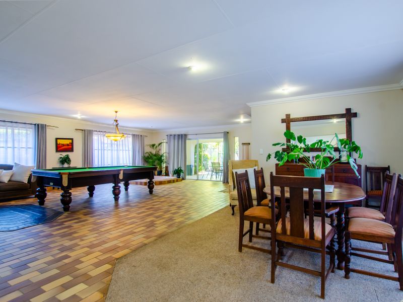 EXCLUSIVE MANDATE - Your Forever Family Home with Flatlet, Borehole & Beautiful Garden - Photo 4
