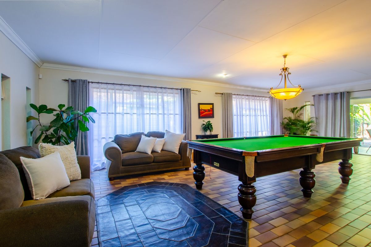 EXCLUSIVE MANDATE - Your Forever Family Home with Flatlet, Borehole & Beautiful Garden - Photo 5