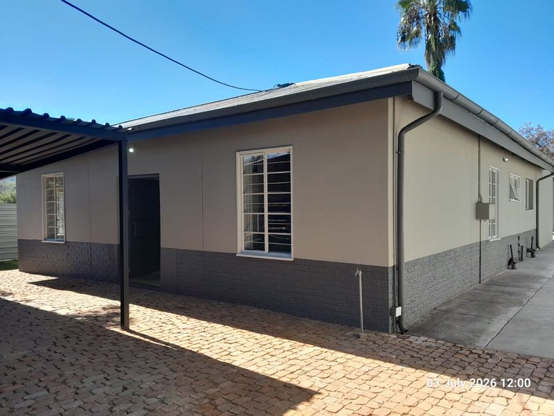 Modern with Granny flat.  Full electric fence. Newly renovated - Photo 6
