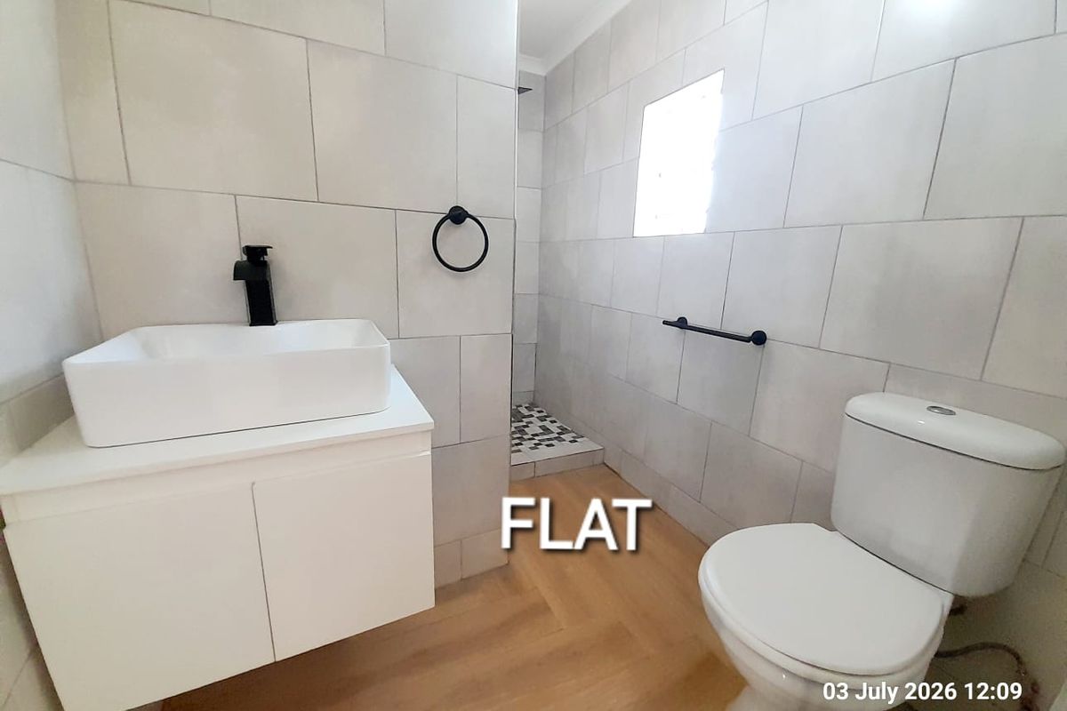 Modern with Granny flat.  Full electric fence. Newly renovated - Photo 3