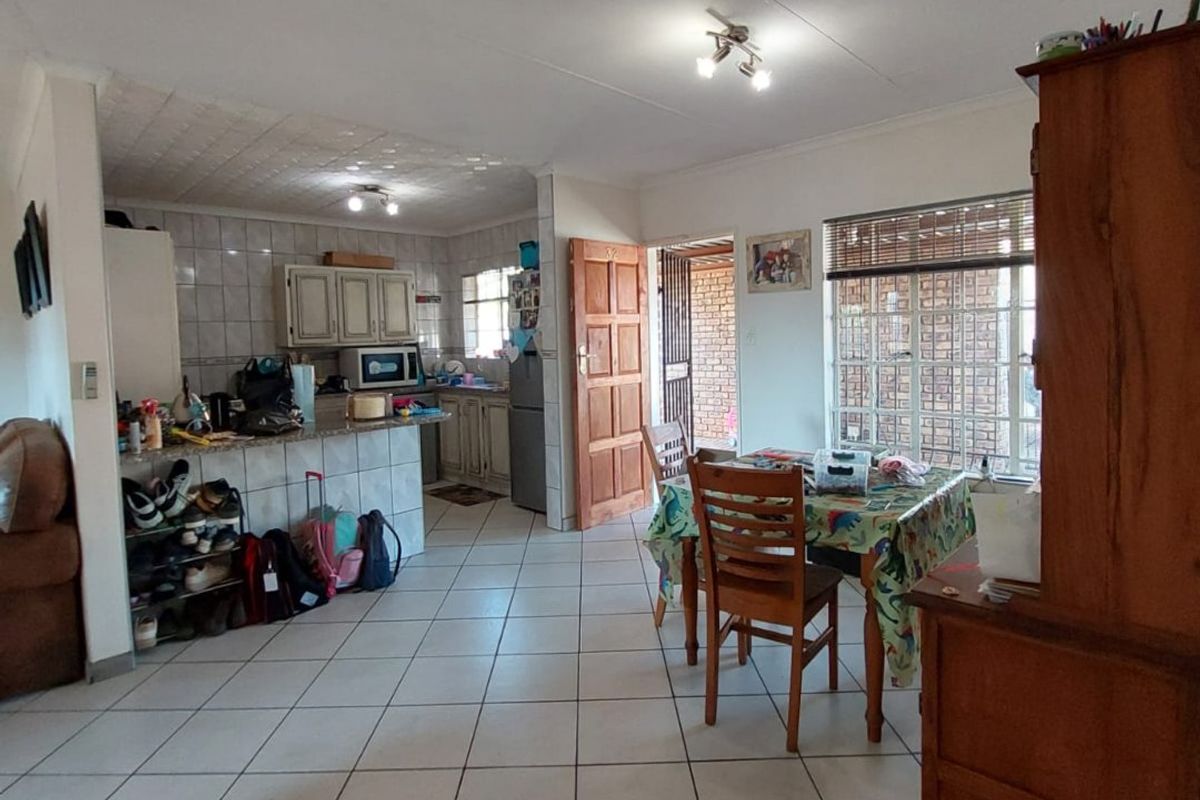 3 Bedroom Simplex Annlin - Photo 3
