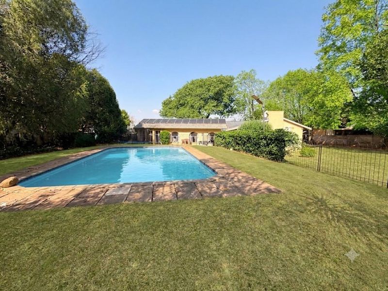 Family home with extra Flatlet in Hutten Heights - Photo 1