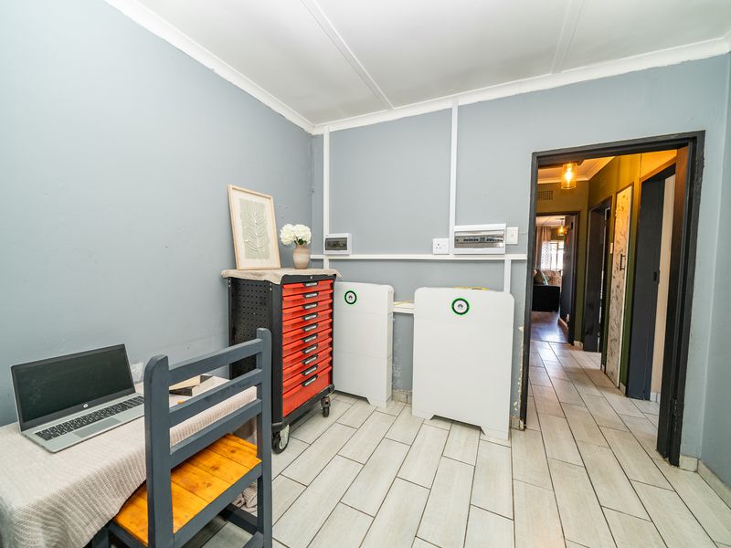 4 Bedroom property in Minnebron,Brakpan - Photo 7