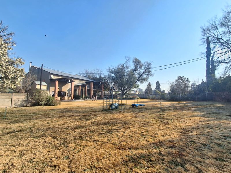 5-Bedroom Double-Story Family Home – Meyerton Central. - Photo 2