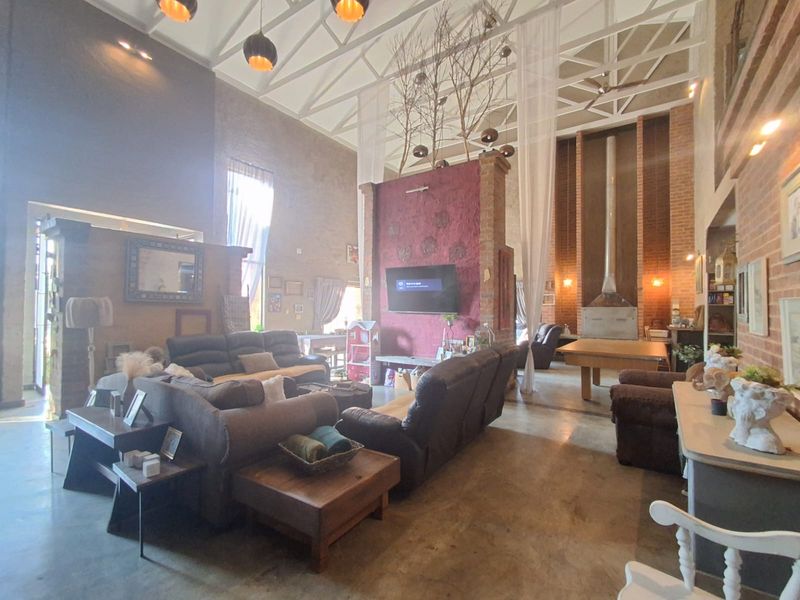 5-Bedroom Double-Story Family Home – Meyerton Central. - Photo 6