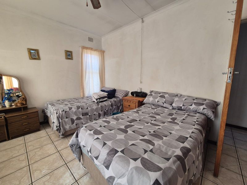 !SPACIOUS 3 BEDROOM HOME FOR SALE! - Photo 3