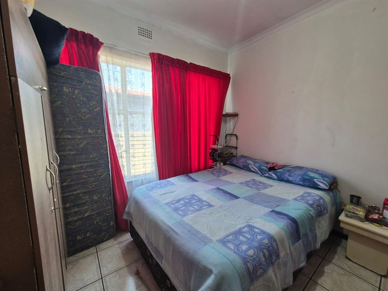 !SPACIOUS 3 BEDROOM HOME FOR SALE! - Photo 5