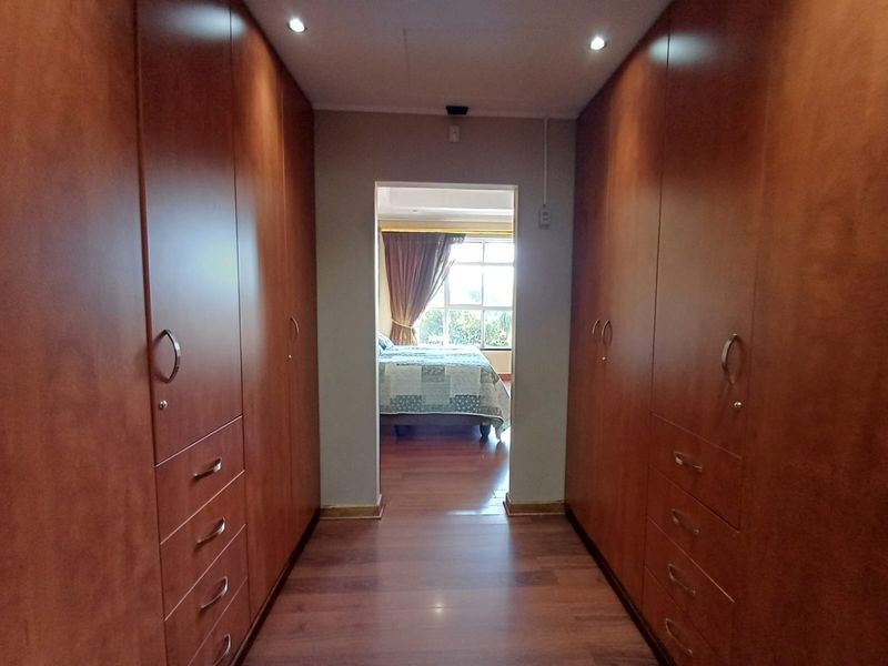 Most Perfect Buy In The Prime Location Of SE 3 - Photo 9