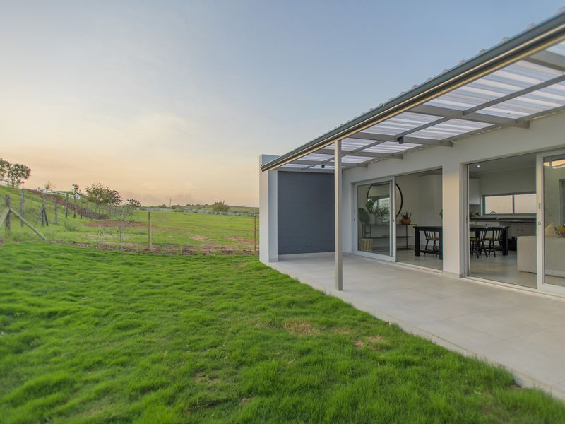 Modern Family Home to Rent in Lalela Estate Ballito - Photo 3