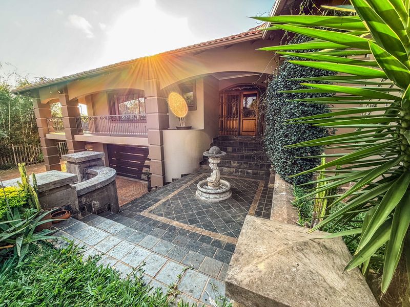 Exceptionl 4 Bedroom Home in Fairiew - Photo 6