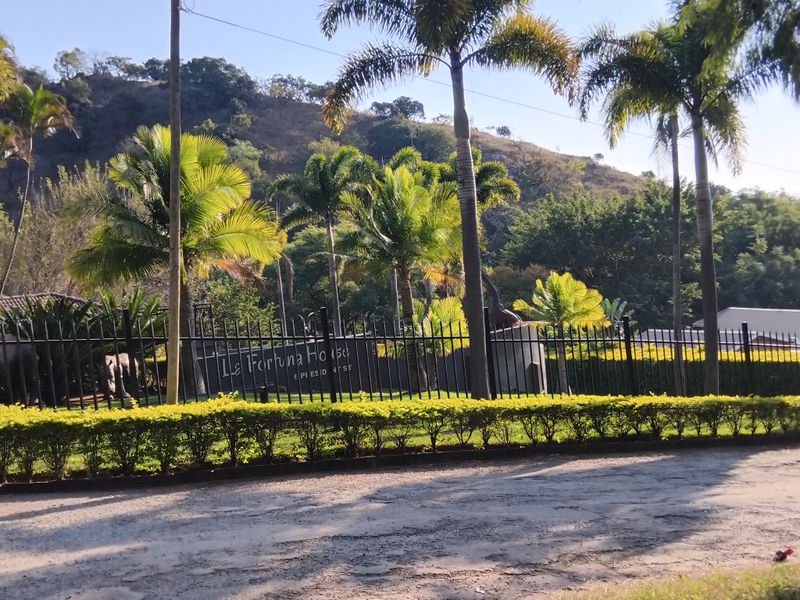 Luxury 6 bedroom fully furnished Home with Breath taking View - Photo 3