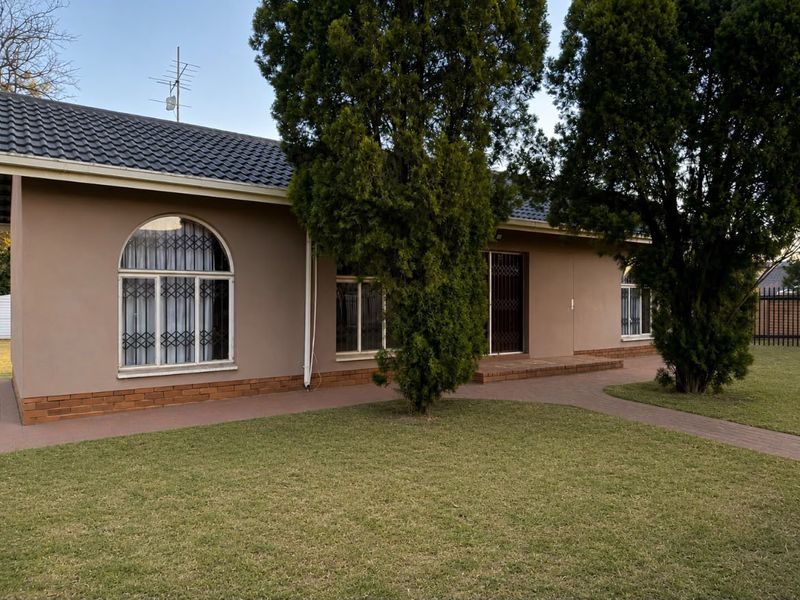 Property for Sale | Vanderbijlpark SE 6. - Photo 2