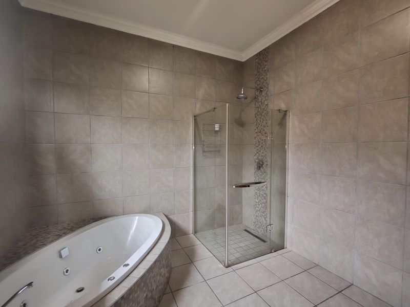 3 Bedroom House wirh Pool and lat for sale in Rand Collieries - Photo 10