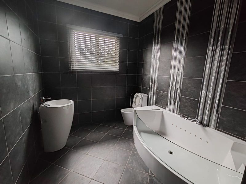 3 Bedroom House wirh Pool and lat for sale in Rand Collieries - Photo 8
