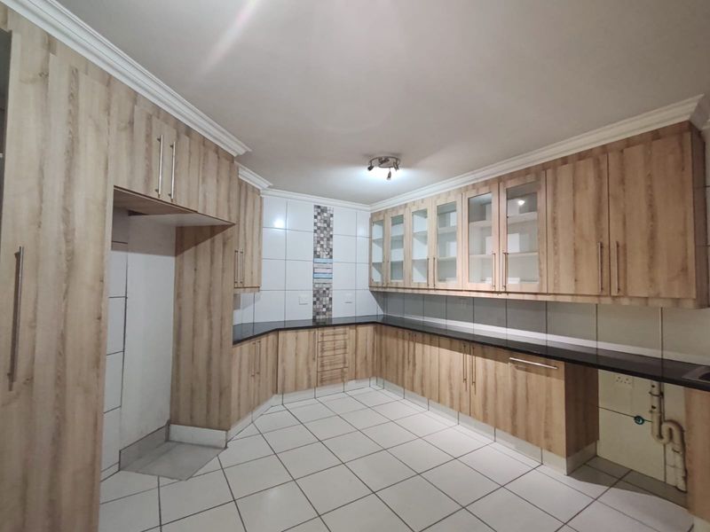 3 Bedroom House wirh Pool and lat for sale in Rand Collieries - Photo 6