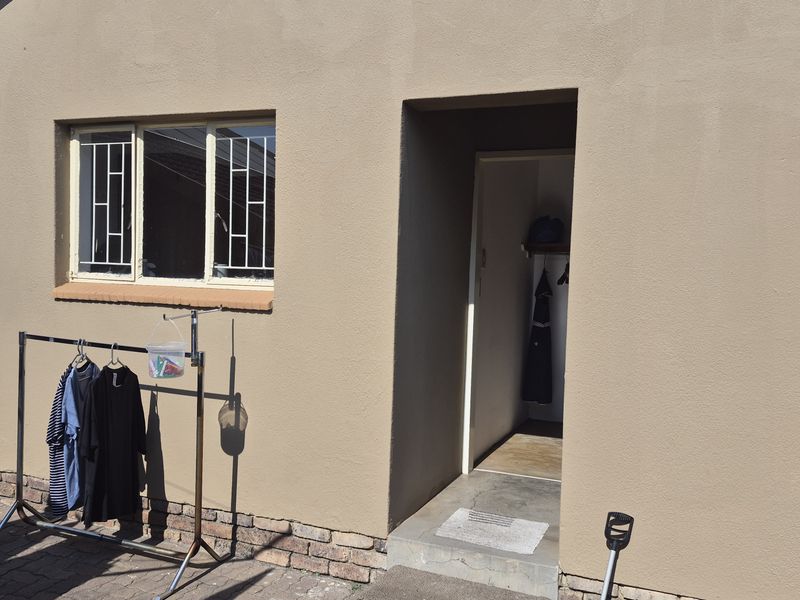 Modern family home situated in del Judor ext 4 - Photo 8