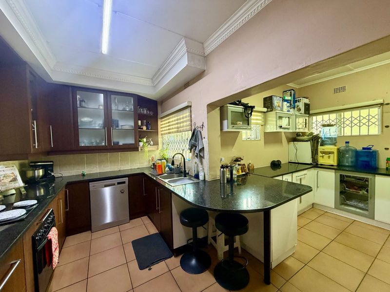 3 Bedroom Face-Brick Home with Flatlet for Sale | Sole Mandate - Photo 8
