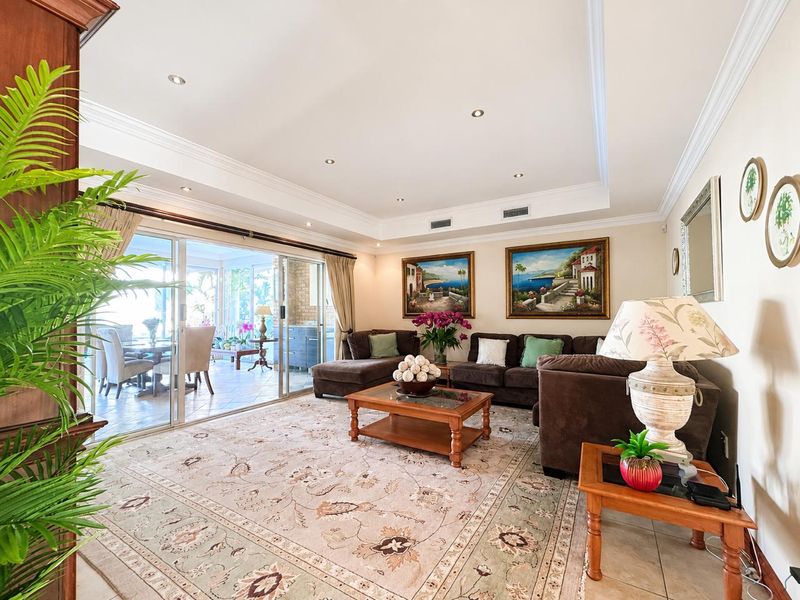 7 Bedroom home - Photo 6