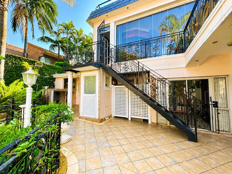 7 Bedroom home - Photo 2
