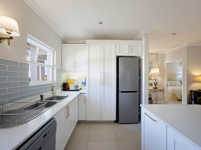 Your Next Chapter Starts Here - Spacious Garden Townhouse in Shortens Country Estate - Photo 5