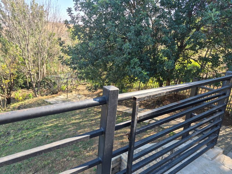 5 Bedroom Property with stunning mountain views - Photo 4