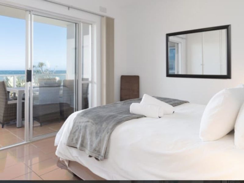 Coastal Living at Its Finest – Stylish 2-Bedroom Apartment with Spectacular Sea Views - Photo 10