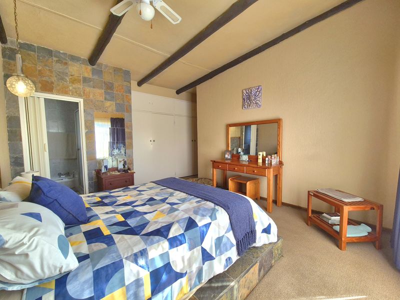 STUNNING HOME WITH PLENTY CHARM AND POTENTIAL! - Photo 10