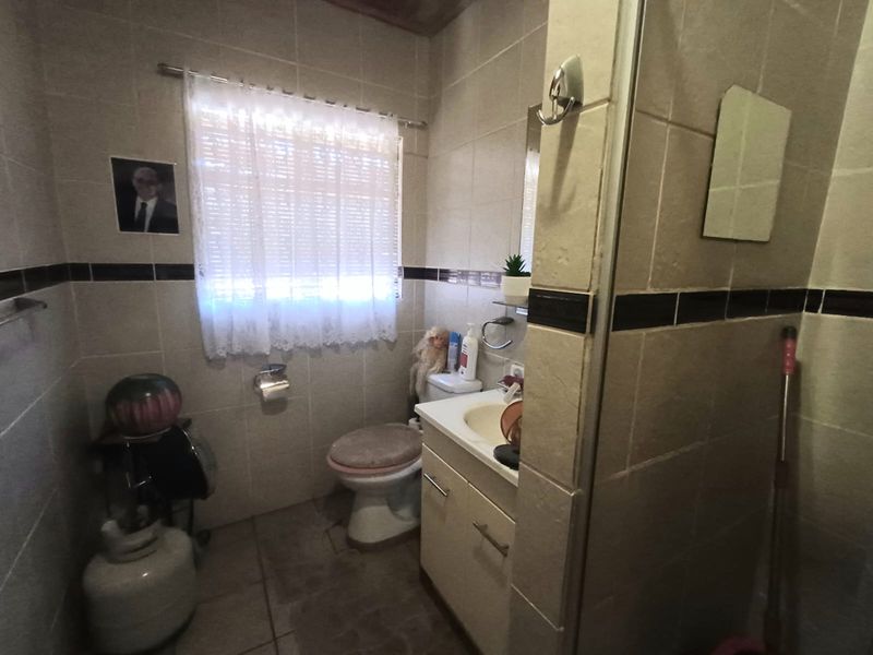 SOLE MANDATE ON A PERFECT HOME IN VAALPARK - Photo 6