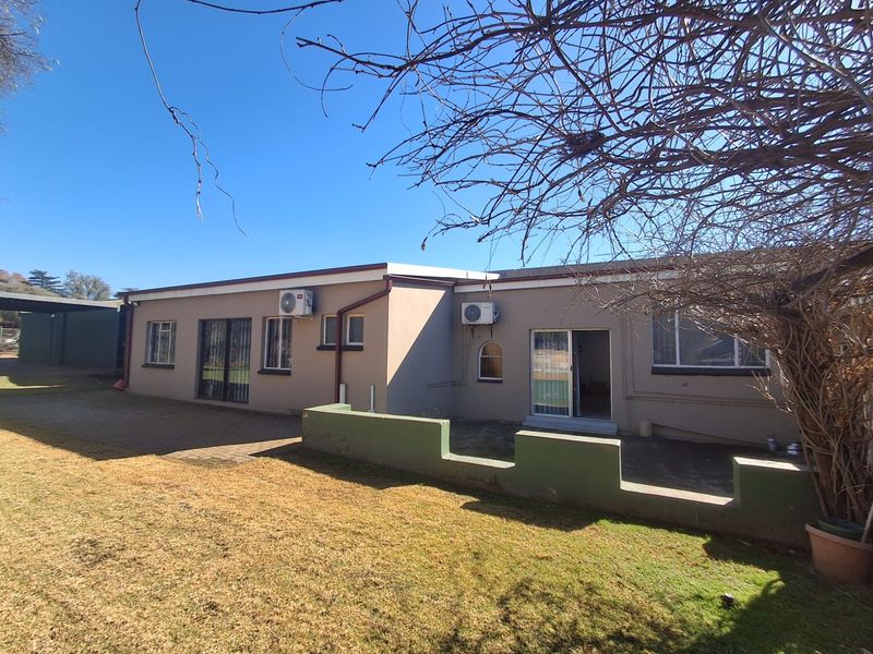 WAIT FOR IT!!! 2 x 4-Bedroom Family Homes on 1 Property – Approved Municipal Plans. - Photo 3