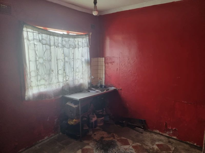 Excellent Starter Home - Photo 4