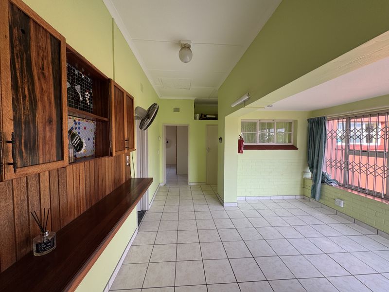 Spacious 3-Bedroom Ensuite Home with Flatlet & Business Potential in Empangeni - Photo 1