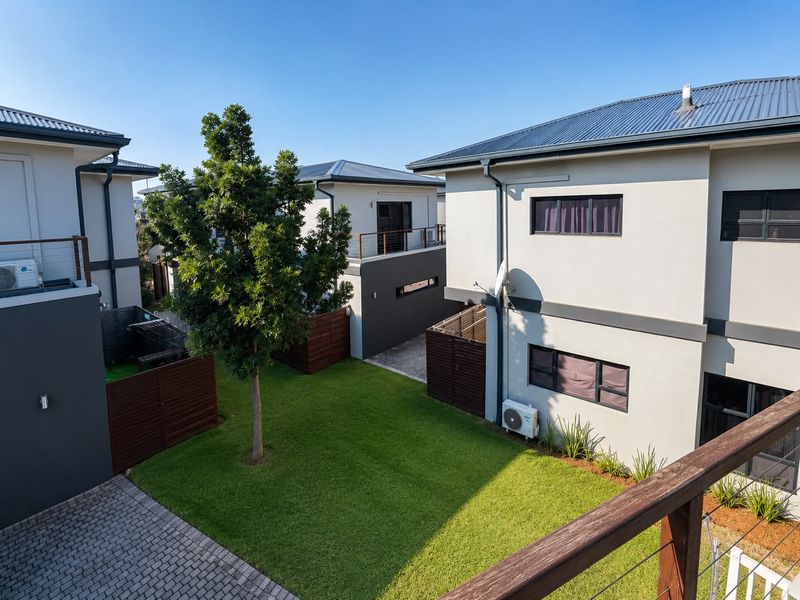 Contemporary Family Living in Dolphin Ridge Estate - Photo 1