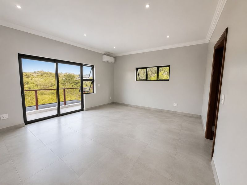 Contemporary Family Living in Dolphin Ridge Estate - Photo 7