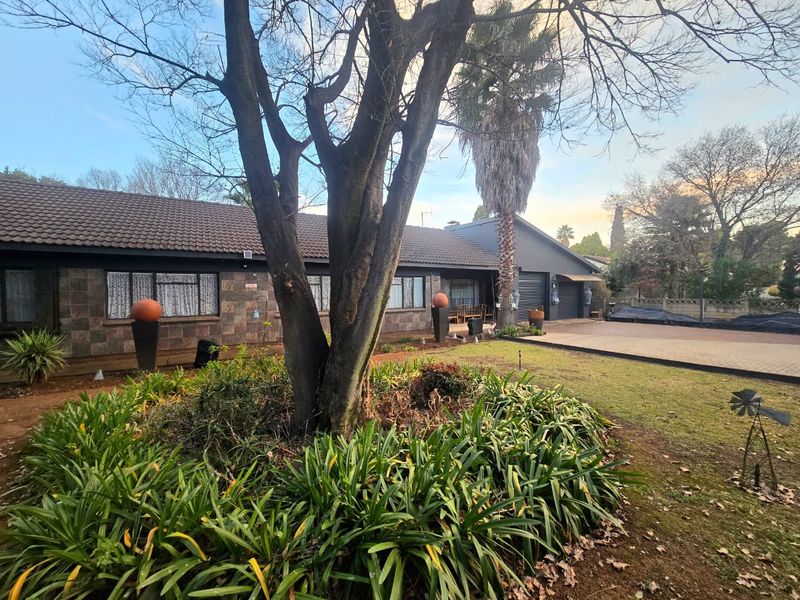Beautiful maintained family home for sale in Meyerton. - Photo 2